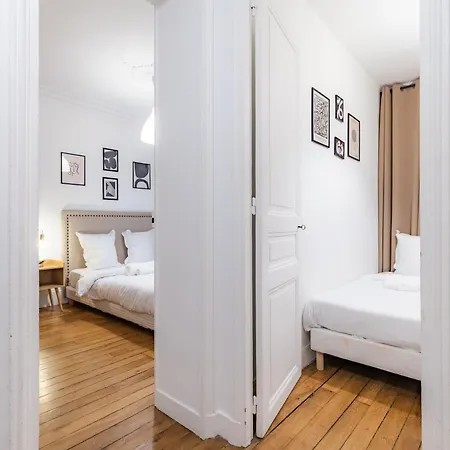 Daire Beautiful Air-conditioned In The Heart Of The Marais Paris