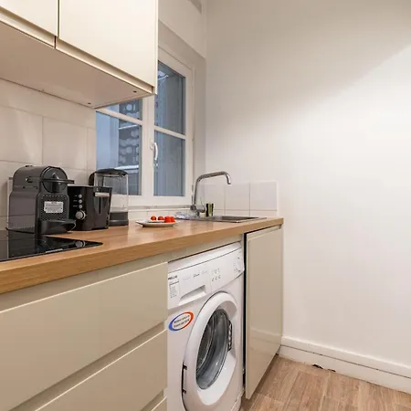 Beautiful Air-conditioned In The Heart Of The Marais Paris