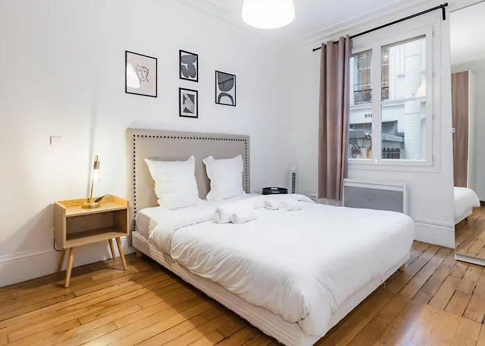 Daire Beautiful Air-conditioned In The Heart Of The Marais *